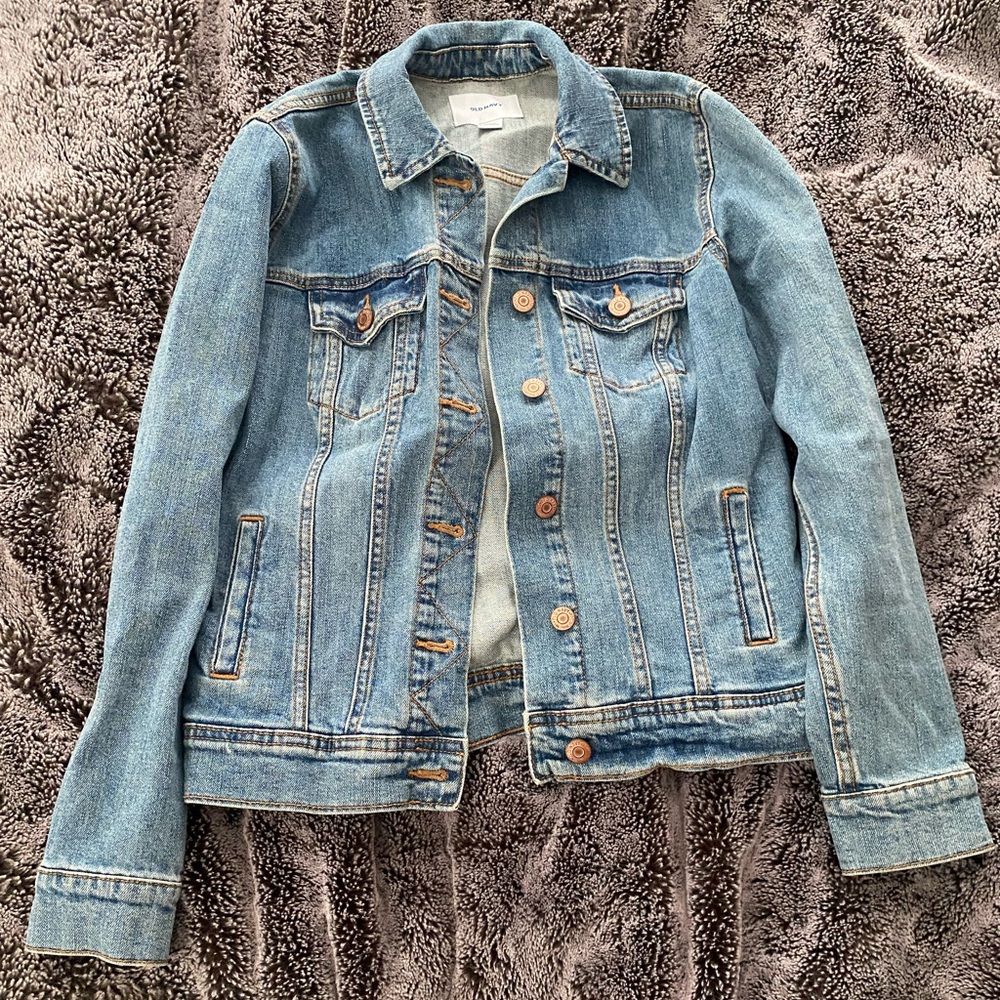 Light wash Old Navy jean jacket size S